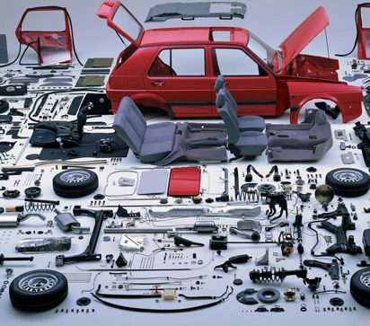 fabrikant van kunststofonderdelen voor de auto-industrie plásticos llorens